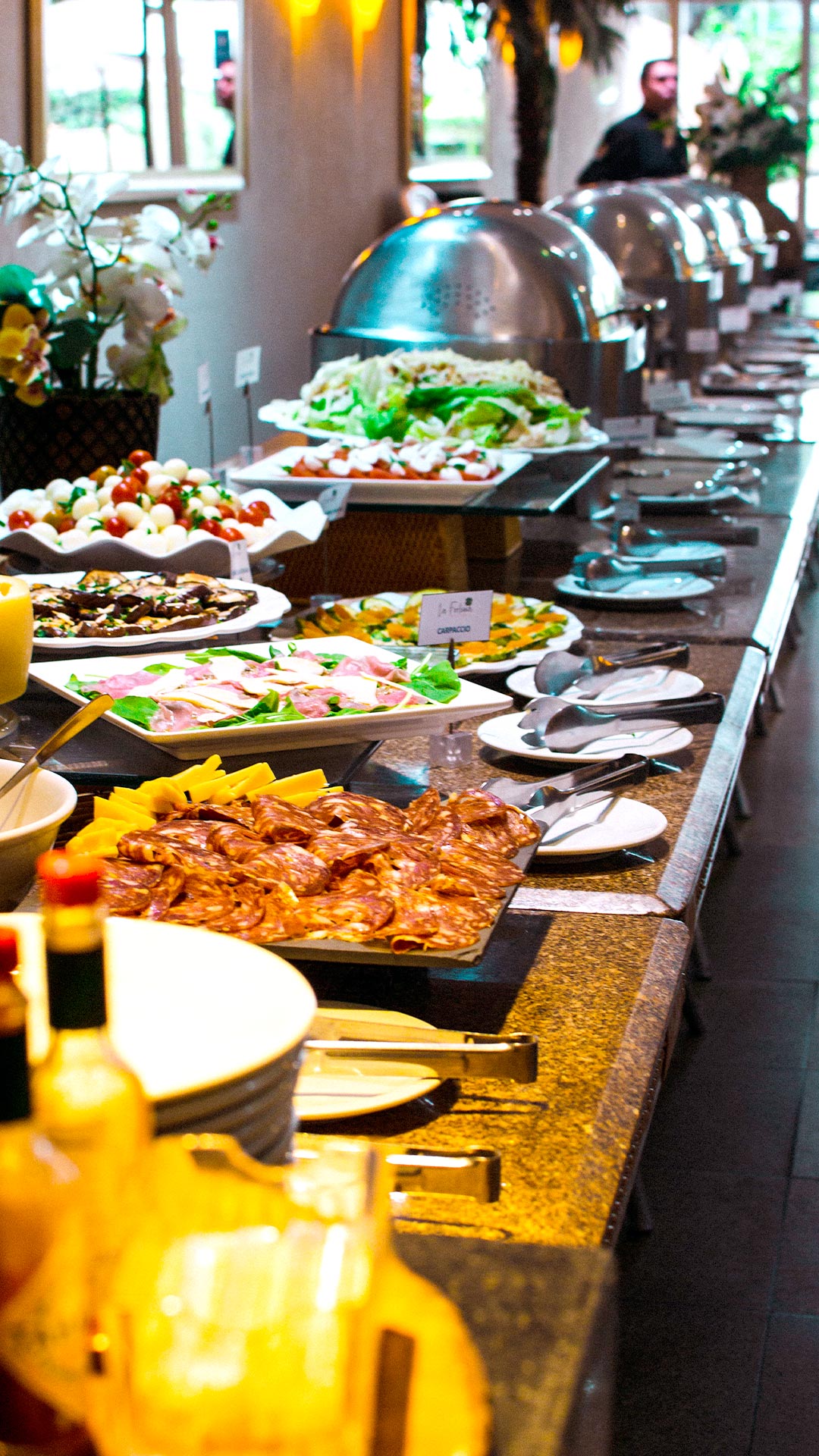 foto do buffet de almoço